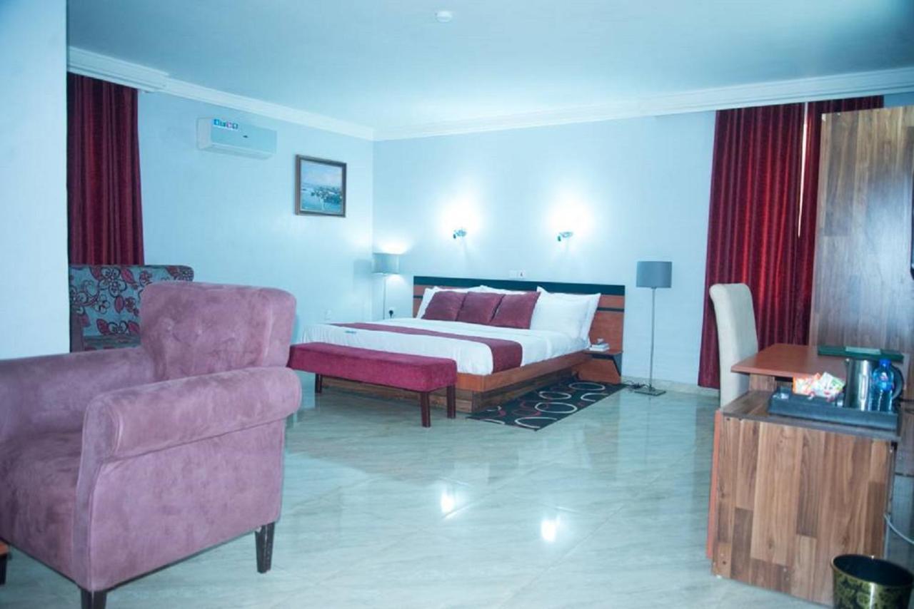 Dannic Hotels Enugu Dış mekan fotoğraf