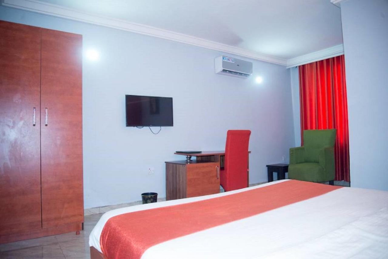 Dannic Hotels Enugu Dış mekan fotoğraf