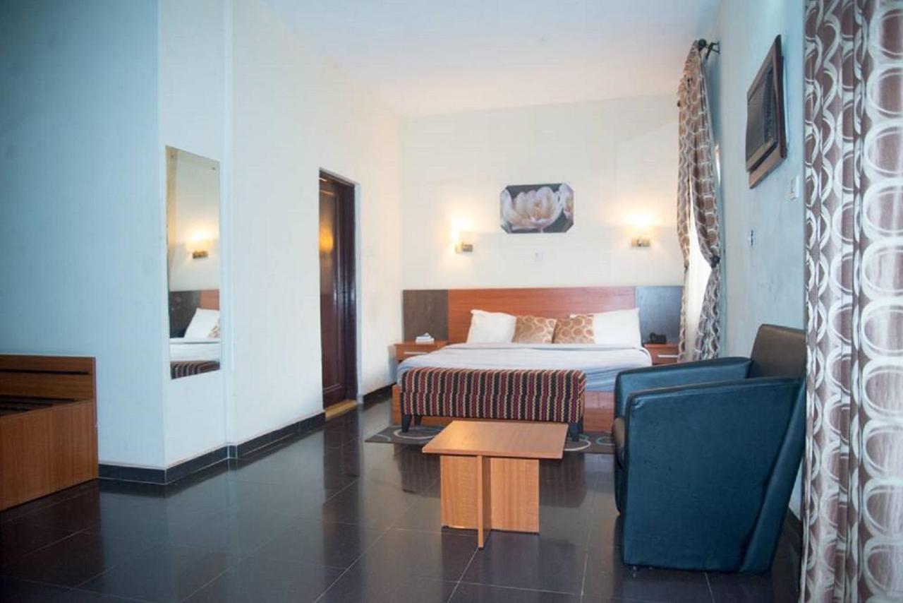 Dannic Hotels Enugu Dış mekan fotoğraf